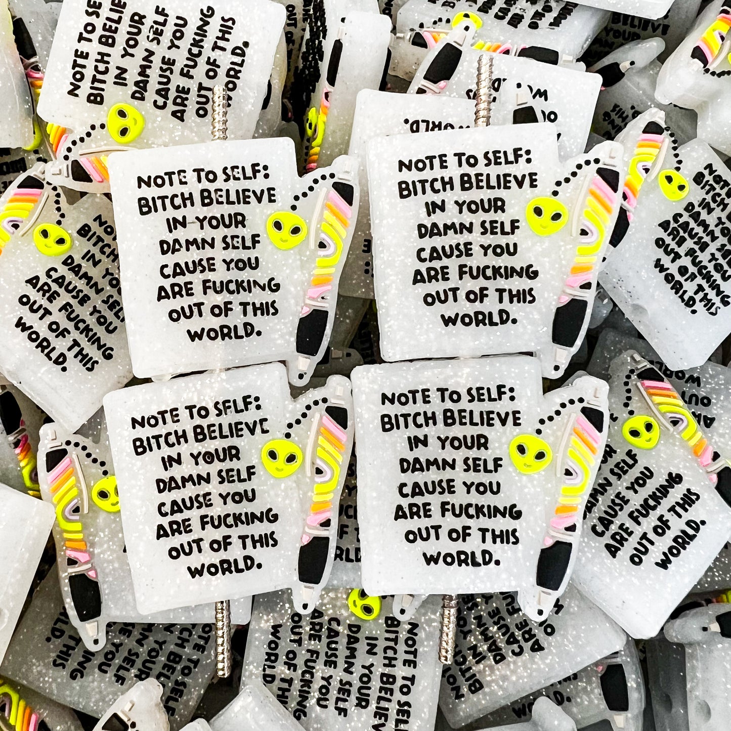 EXCLUSIVE Note To Self Alien Silicone Focal Bead (pack of 1)