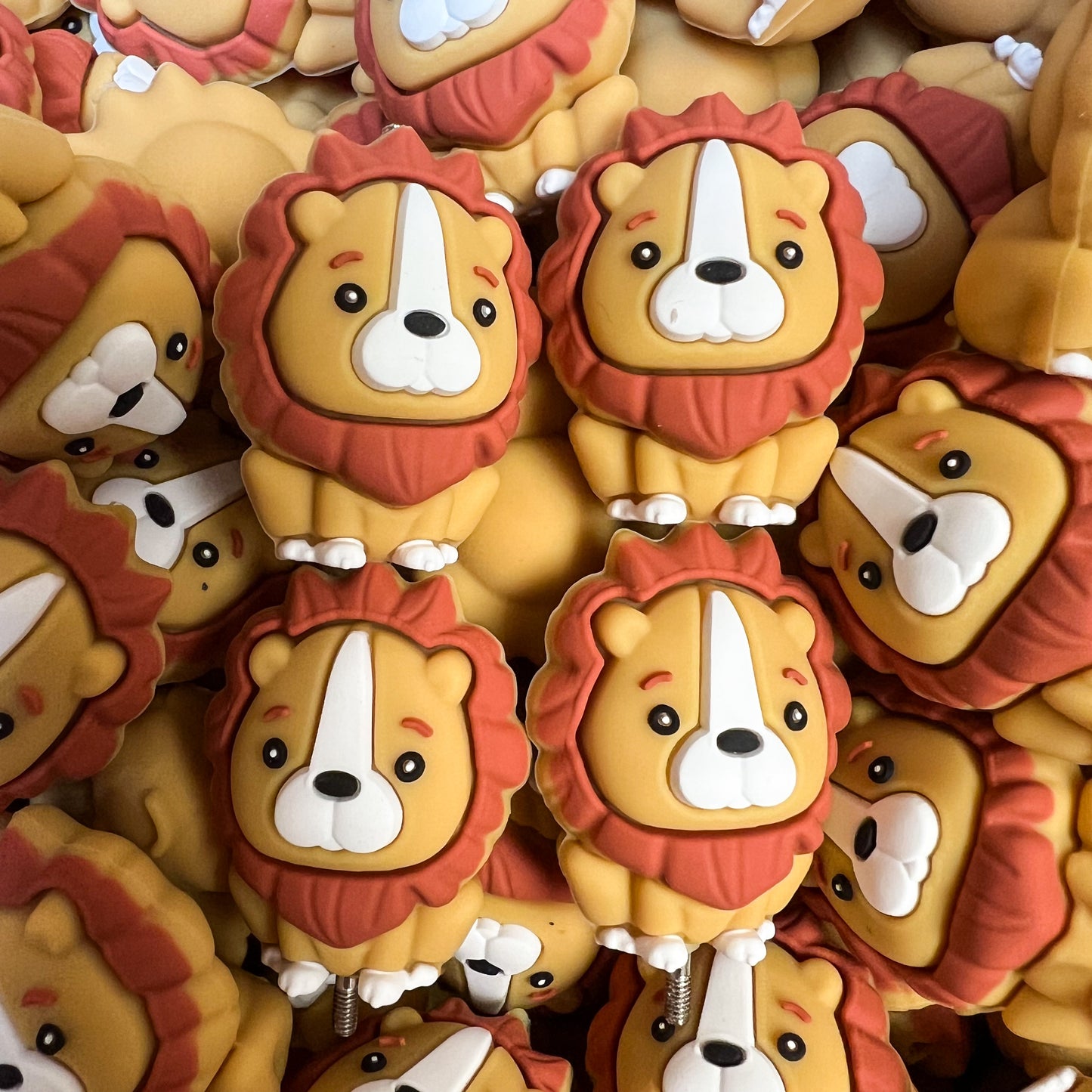 3D Lion Silicone Focal Bead (2 pcs)