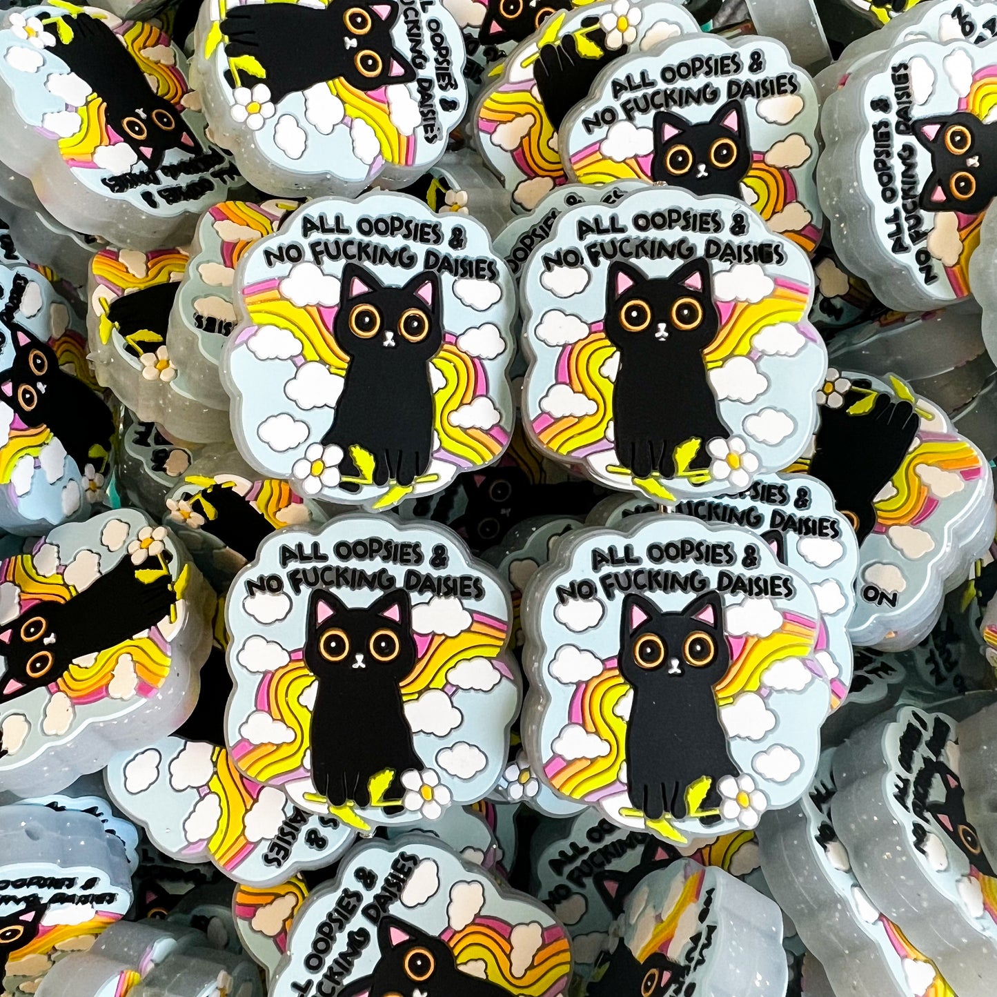 EXCLUSIVE All Oopsies Silicone Focal Bead (pack of 1)