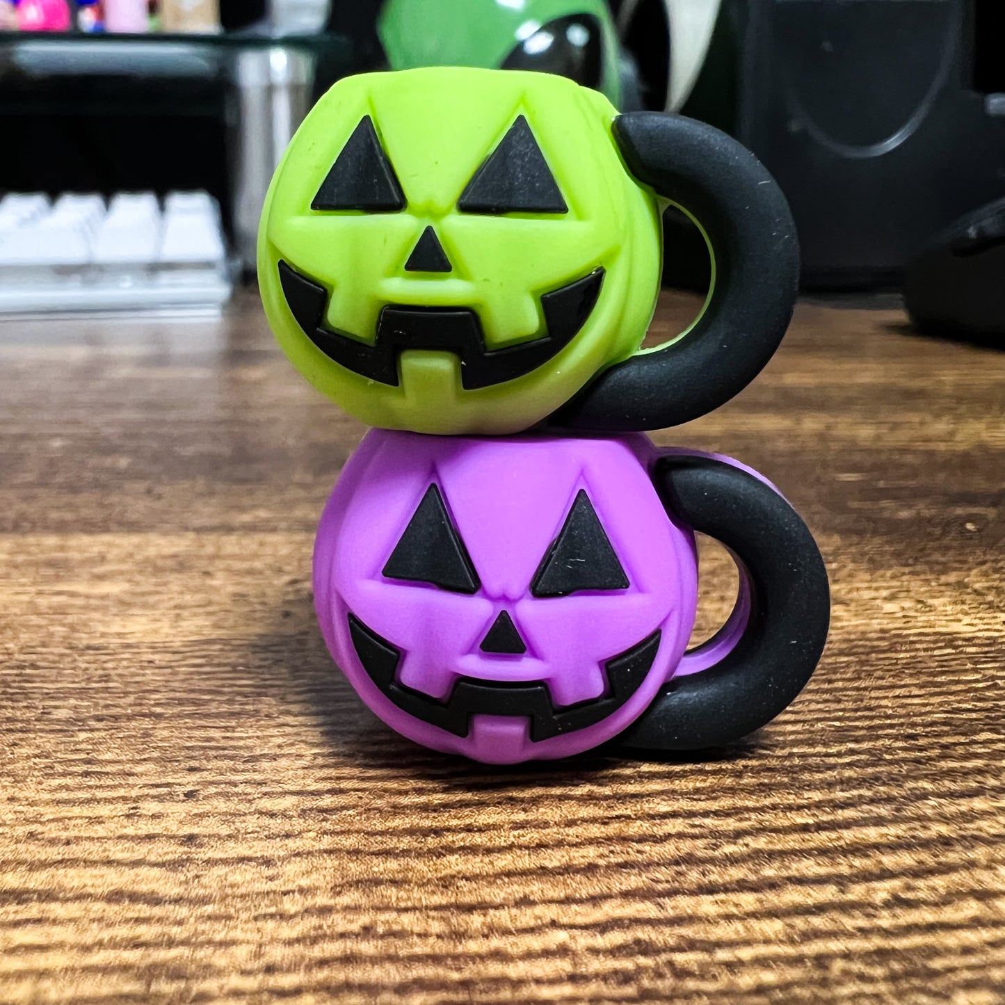 Halloween Pumpkin Jack-o-Lantern Mug Silicone Focal Bead (pack of 2)