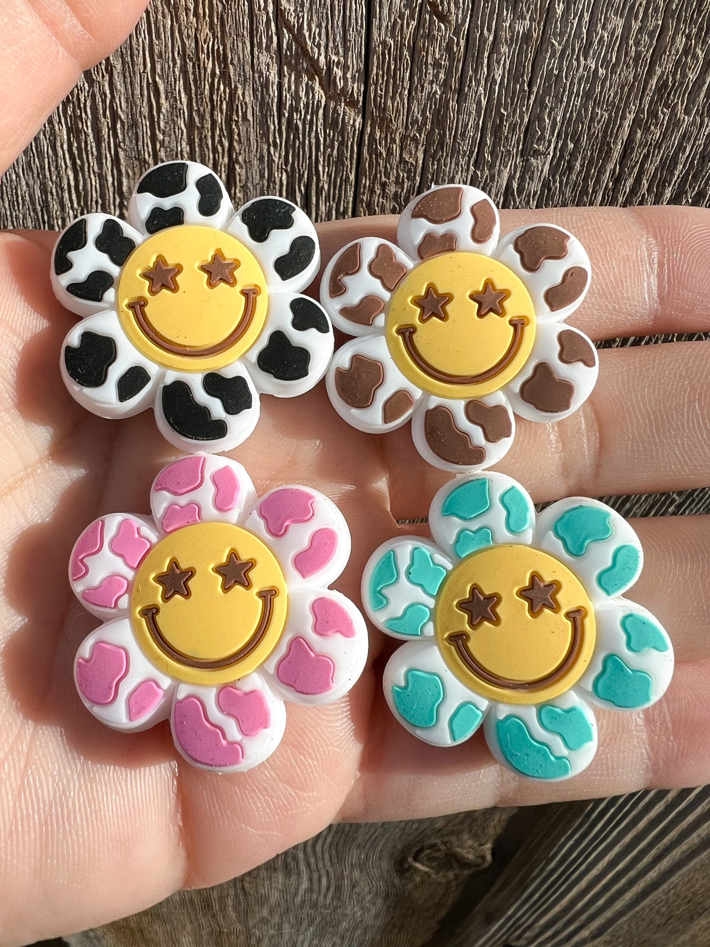 Western Happy Daisy Silicone Focal Beads (pack of 2)